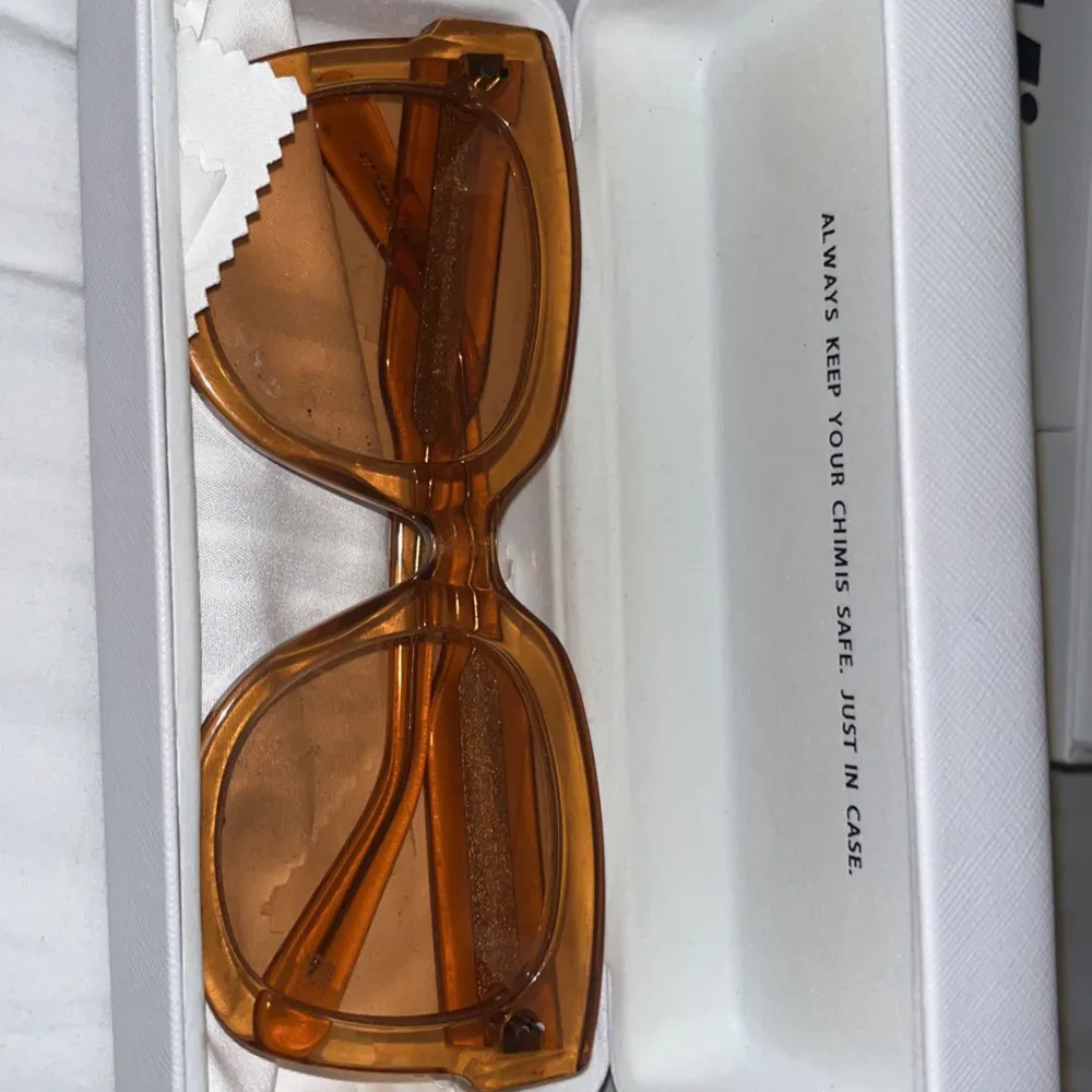 Chimi Eyewear solglasögon i modellen 08 Peache. Inga skavanker. Kommer i originalförpackning 😘. Accessoarer.
