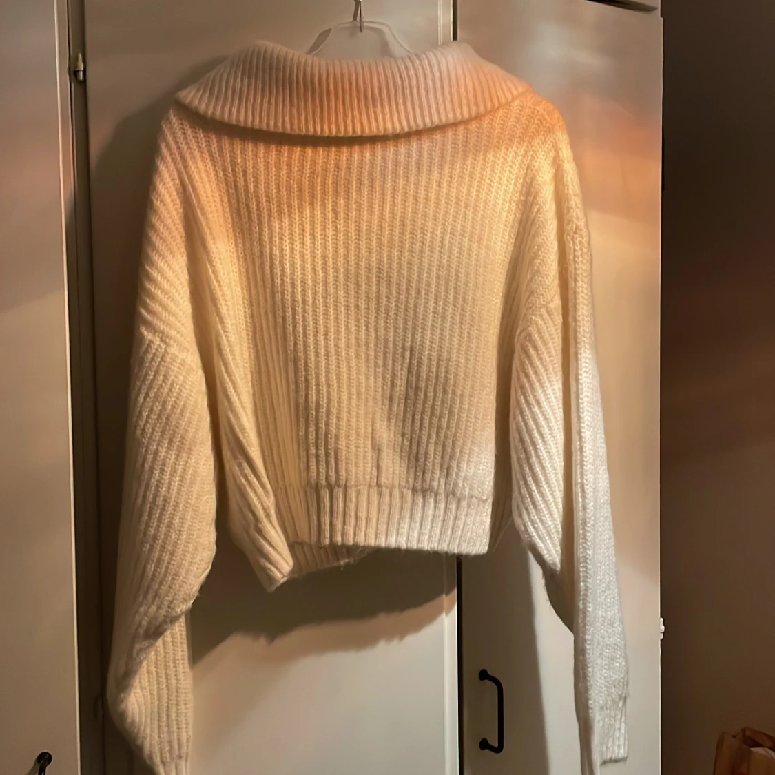 Stickad tröja med dragkedja - 90