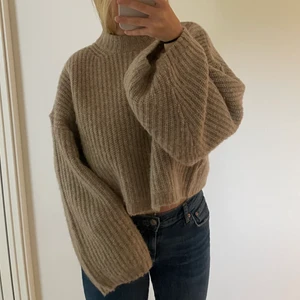 Stickadtröja  - Jättefin! Oanvänd, endast testad. 