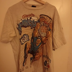 Basket t-shirt vintage - Köpt från vintage by loop