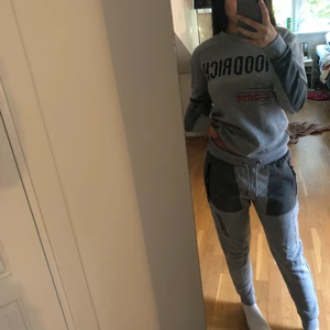 Hoodrich tracksuit - Säljer mitt gråa hoodrich tracksuit