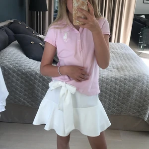 Pholo ralph lauren tröja för 12-13 år - Tröja inte så använd har bara inte gillat den riktigt bra skick!💗 Säljer för 150 kr + frakt, vanliga fall kostar dom från 300-500 kr 