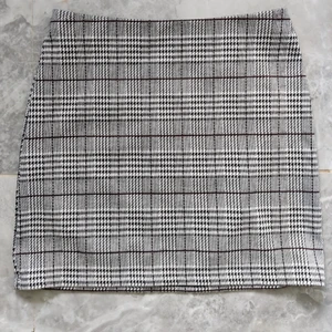 Mönstrad kjol - Kort stretchig kjol från h&m 