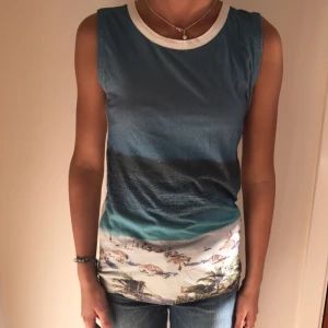  - Superfint oanvänt Linne i storlek XS.  Betalning sker via swish  Köparen står för frakt