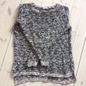  - Super mysig litet oversize tröja i bomull.