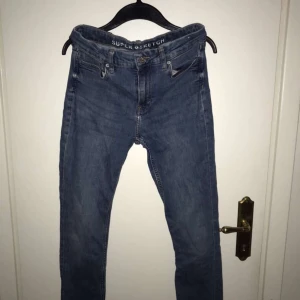 Jeans - Säljer ett par jeans, kill jeans (?)