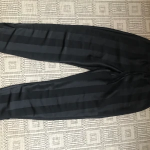 Kostymbyxor - Knappt använda 