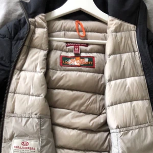 Para jumper Geena  - Storlek M, knappt använd