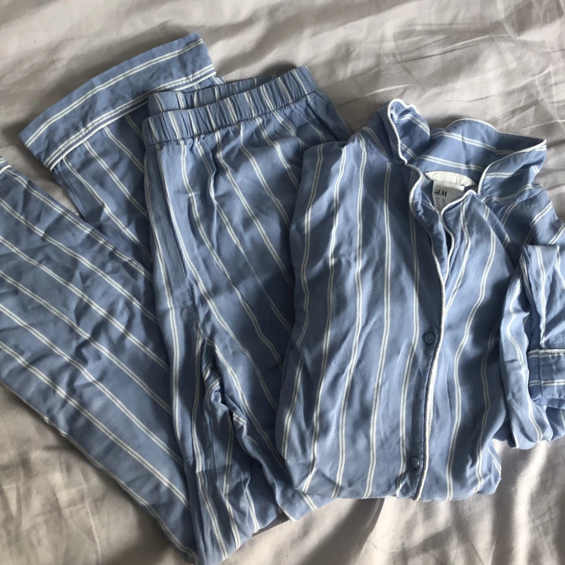  Ljusblå pyjamas  - 90