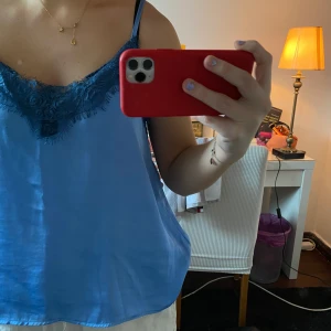 Linne - Linne köpt secondhand, aldrig använt. Storlek 38 skulle säga att de passar S/M