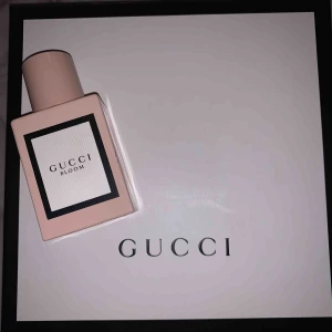  - Gucci parfym, köpt för 500kr för två år sen knappt använd