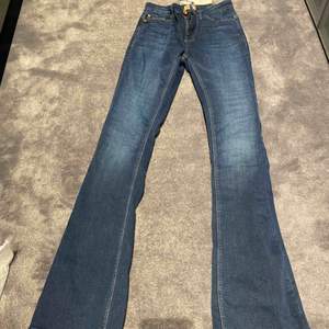 Helt nya bootcut jeans från Only 