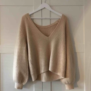  - Använt ett fåtal gånger, bra skick! 🧵Passar även storlek S 