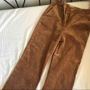  - snygga Manchester , använda bara ett fåtal gånger. Frakt ingår ej (jag är 175 cm och en small och de går ner till vaderna på mig typ) 