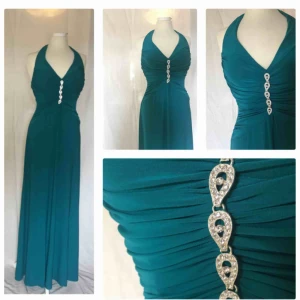  - Balklänning  Använd ca 2ggr   Priser kan diskuteras något vid snabb affär 