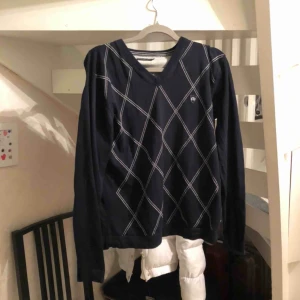  - Säljer denna finfina tröja, hör av dig om du är intresserad💕💕