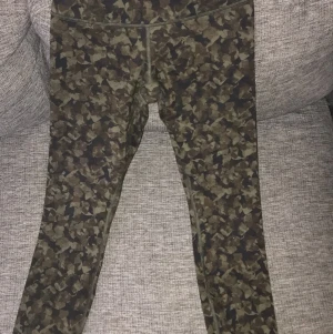 Lululemon leggings - Lululemon leggings, Medium, perfect condition 💓 150 + Shipping