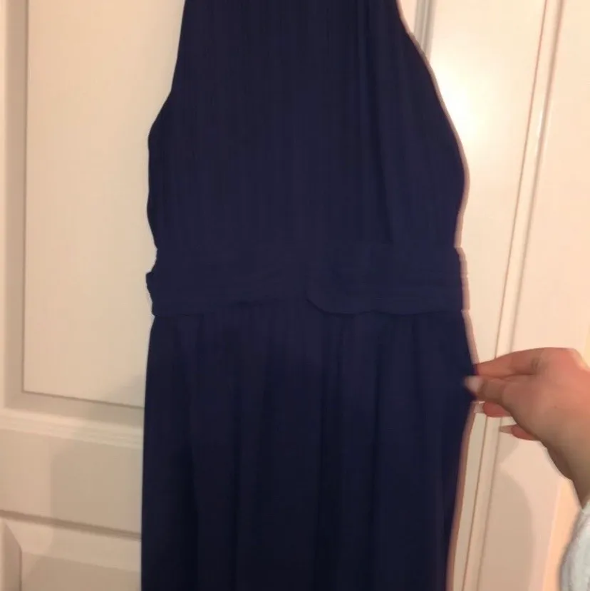 Marinblå balklänning i storleken S, använd endast en gång! . Klänningar.