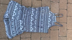 Jumpsuit i storlek 158,164 - En jättefin jumpsuit ifrån Cubus i storlek 158,164 ungefär som en XS. Har använt ett par gånger men är i fint skick. (Frakten ingår i priset!!!)