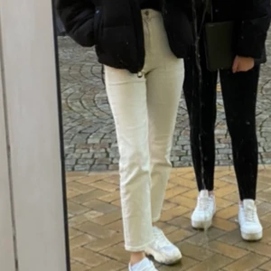 Jeans - Säljer mina fina fina jeans 