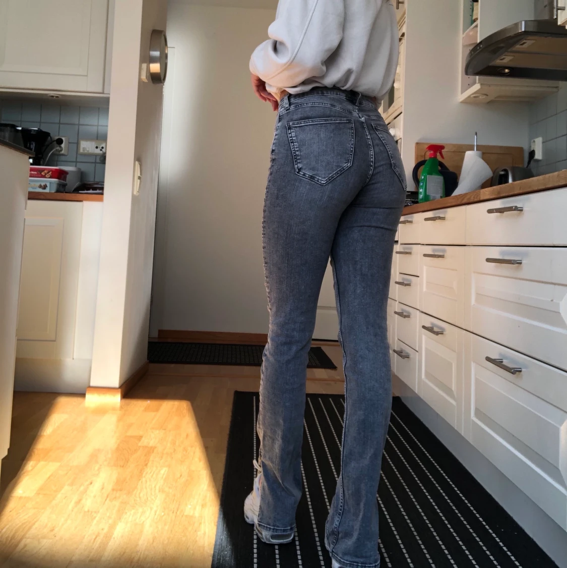 jeans med slits från Zara strl 36