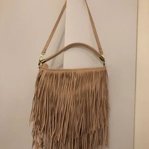 Väska - Helt ny väska från hm