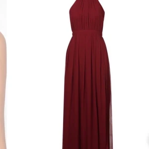 B A L ❤️❤️ - Säljer min fina balklänning som jag använde en gång 🤍🤍