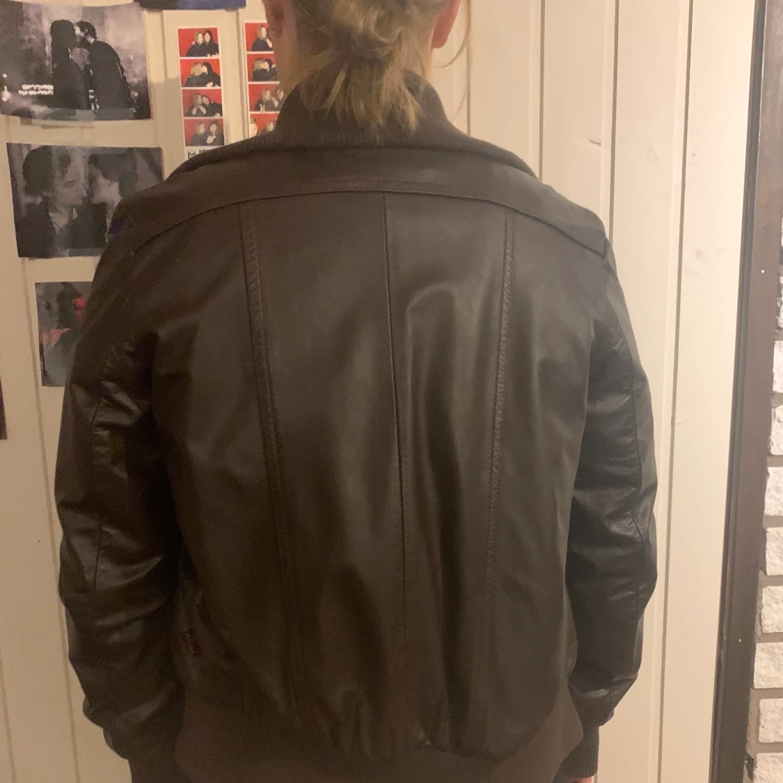 Brun skinnjacka  - 90