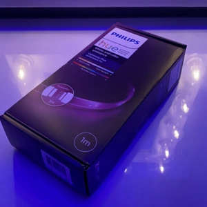 Led lights - Jag säljer min förlängning till mina ledlights eftersom längden jag köpte räckte redan💖 just denhär kan man styra från mobilen via bluetooth och man kan ställa timer på när den tänds och släcks, ääälskar min verkligen 💖 priset kan diskuteras 