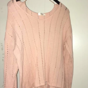 Stikad tröja - Super gullig tröja från lager157, priset kan diskuteras. Köparen står för frakten❤️