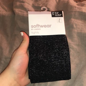 Oöppnade glitter strumpbyxor  - Snygga basic tunna svarta glitter strumpbyxor🤩🤩