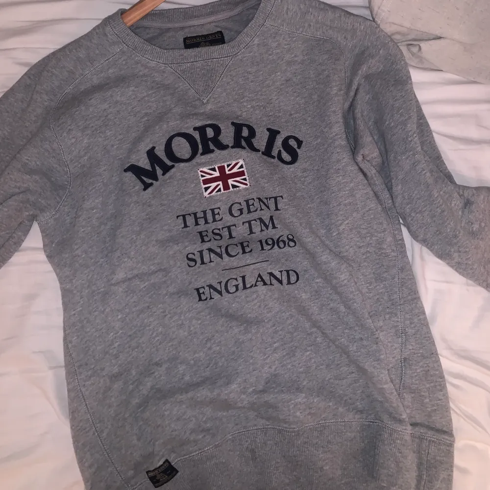 Grå Morris sweatshirt, Storlek small. Tröjor & Koftor.