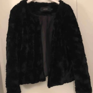  - Fuskpäls jacka Vero Moda Stl M