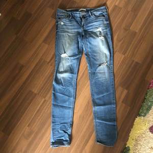 Hollister jeans stretchiga 😍❤️