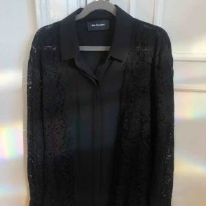  - The kooples blus  Storlek m  Nypris ca 2000