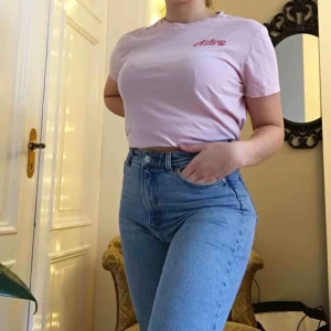  - Ljusrosa T-shirt från Cubus, frakt: 39 kr, totalpris: 79 kr💞