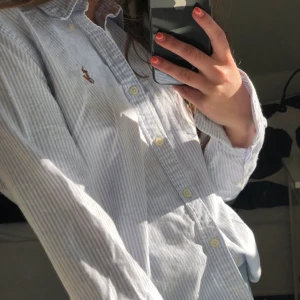 Skjorta RL - Skjorta från Ralph Lauren! Lätt att både klä upp och klä ner! Köpare står för frakt! 