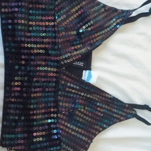 Topp - Storlek Xs oanvänd pris 50kr