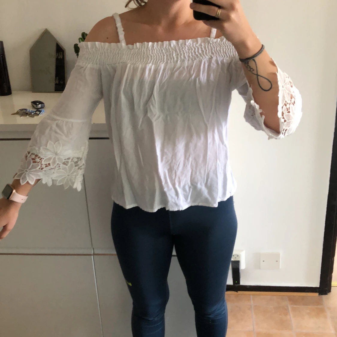 Blus med spets - 90