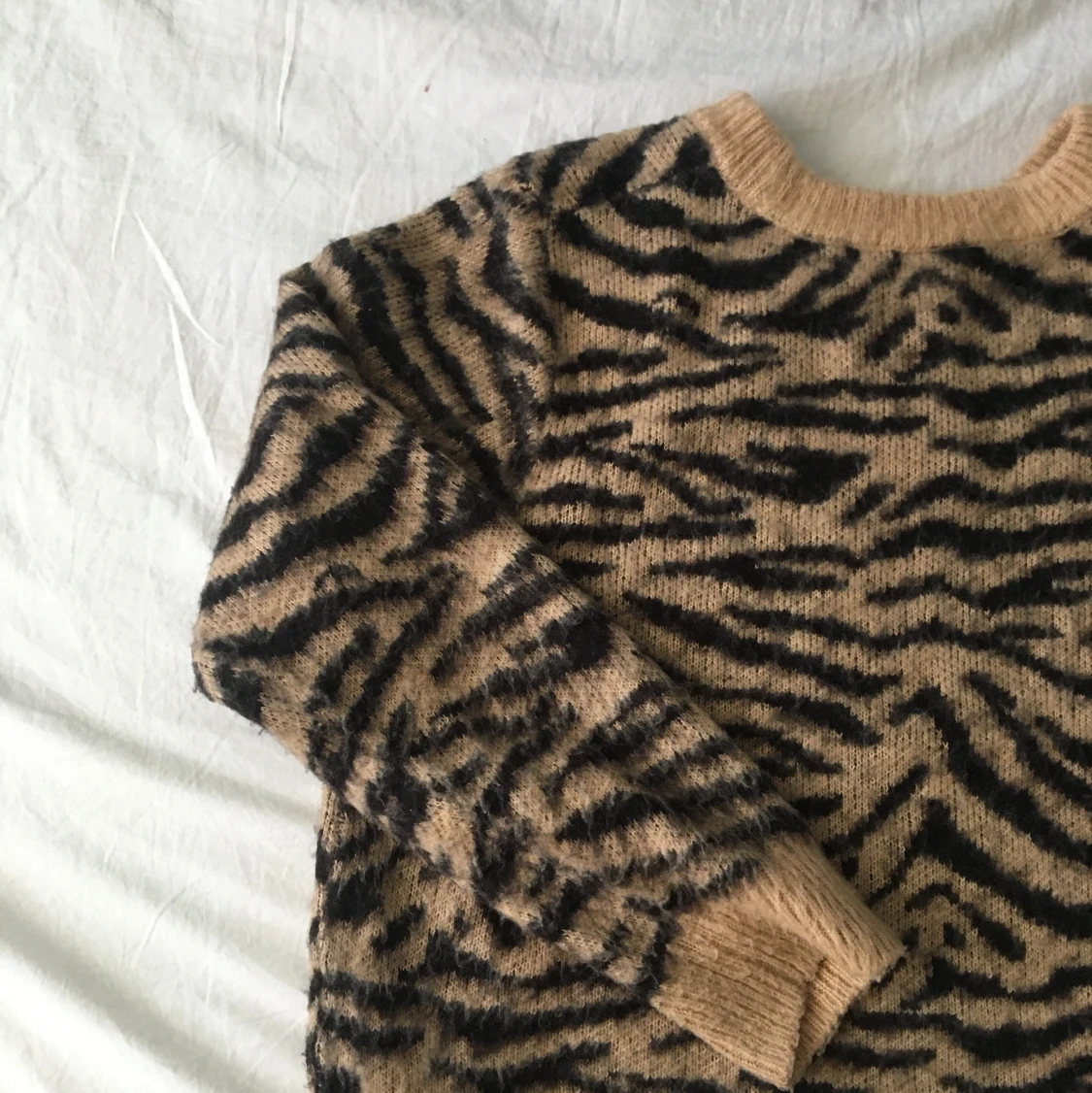 Stickad tröja tiger - 90