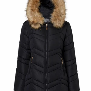 Garoff vinter jacka - En fin garoff jacka med fuskpäls. Orginal pris: 2.198 kr