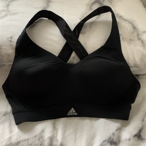 Adidas sport BH - Nytt skick. Bara testat