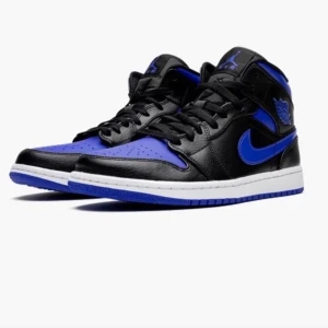 Jordan MID 1 - Säljer nu mina jordans pga att dem ej kommer till användning. Den är i storlek 42, jag har vanligtvis storlek 40/41 och dem passar bra på mig. 