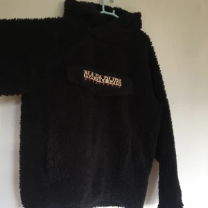 Napapijri  - Loose fit, Large      Använd ett fåtal ggr, införskaffad förra året 