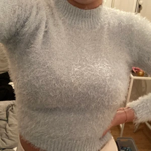 Hm tröja  - Fin liten croppad tröja från hm😍😍