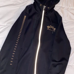 Hugo boss - Hugo boss hoodie stolek M men passar även S ny skick 