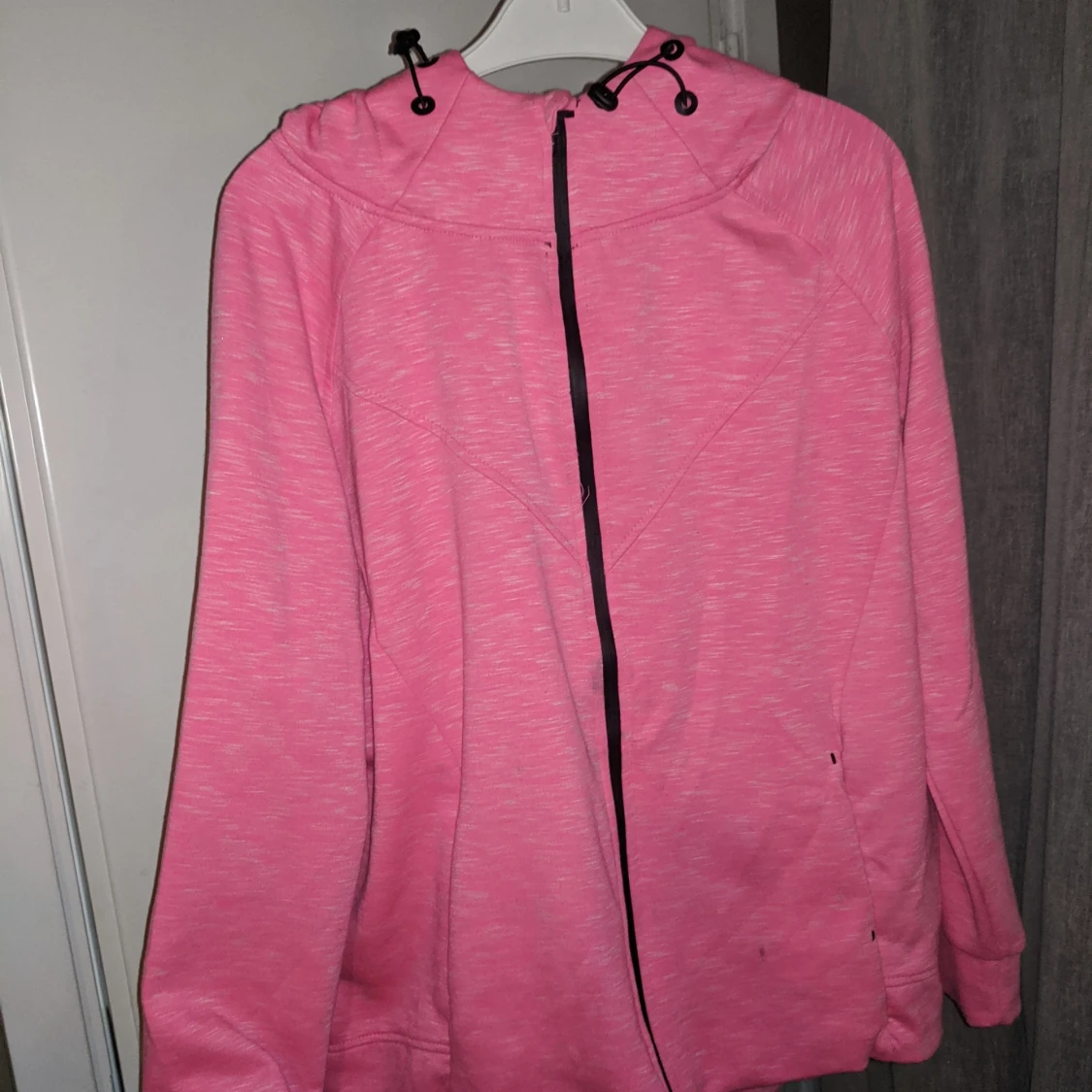 Jätte rosa tränings jacka.