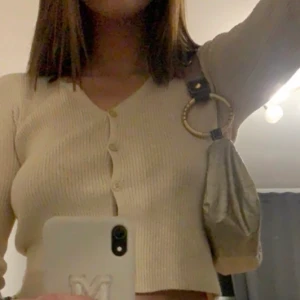 Tröja från verge girl - Tröja med knappar från verge girl, S/M sparsamt använd 🤩