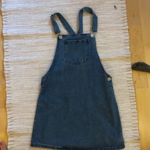 Jeans Klänning  - En jeans klänning