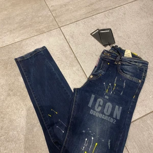 Barn jeans dsq*er phillip pl*in - barn jeans nya 